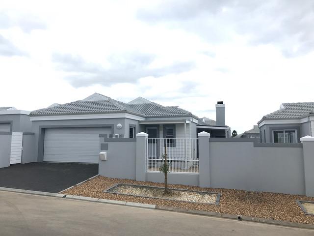 3 Bedroom Property for Sale in Pinehurst Western Cape